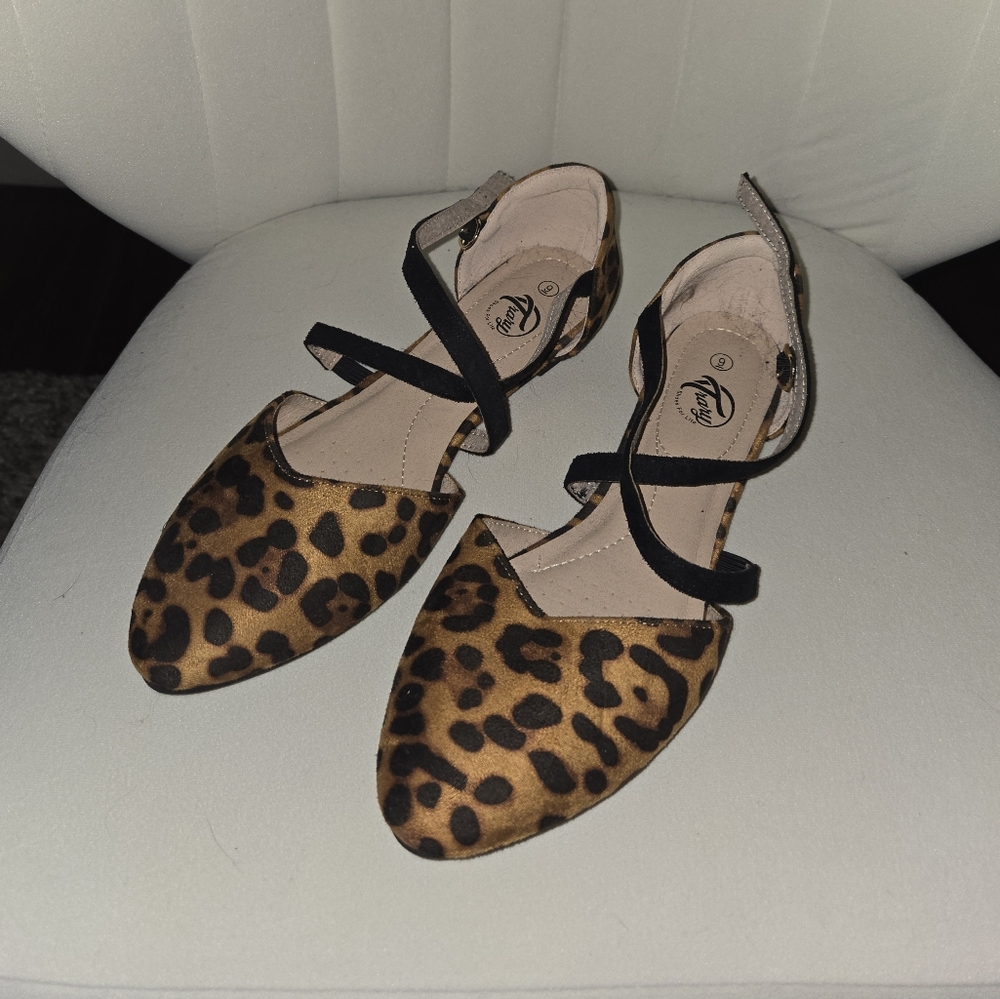 Leopard Print Women's Shoes with Black Straps